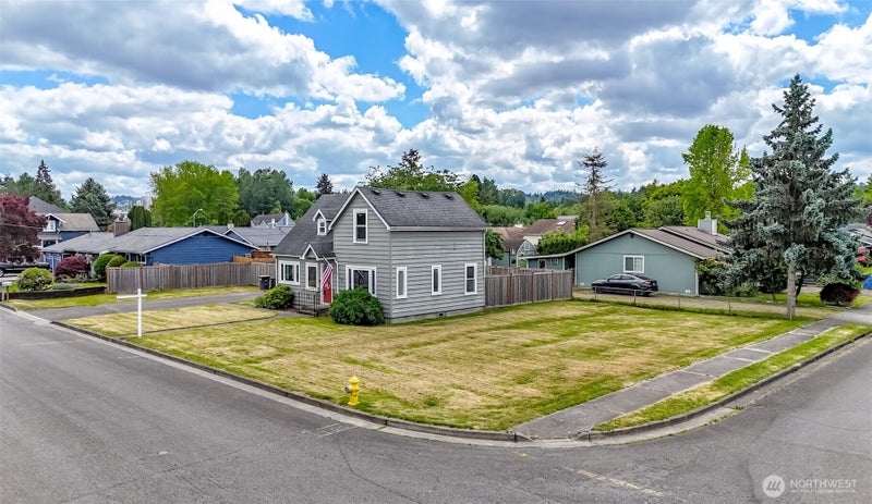 1220 9th Ave SW