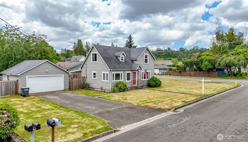 1220 9th Ave SW