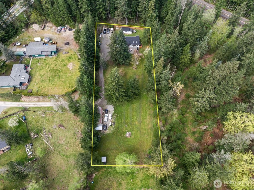 Photo of 30428 Cumberland Kanaskat Road SE, Ravensdale, WA 98051 (MLS # 2514465)