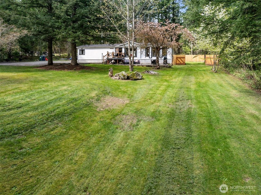 Photo of 30428 Cumberland Kanaskat Road SE, Ravensdale, WA 98051 (MLS # 2514465)