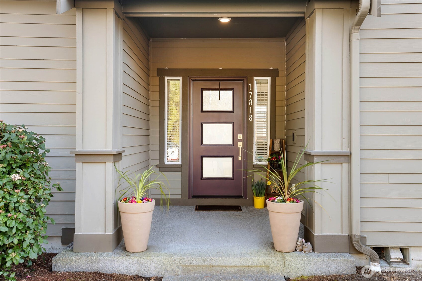 17818 Berkeley Parkway E