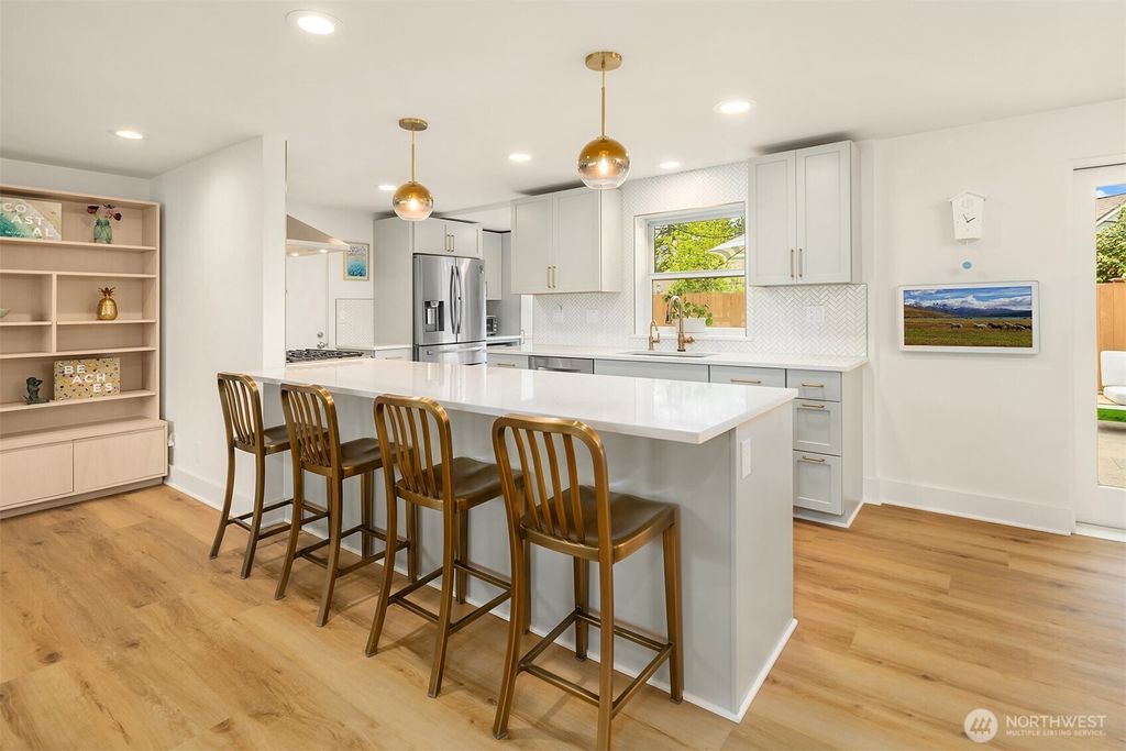 Photo of 4220 NE 85th Street, Seattle, WA 98115 (MLS # 2511497)