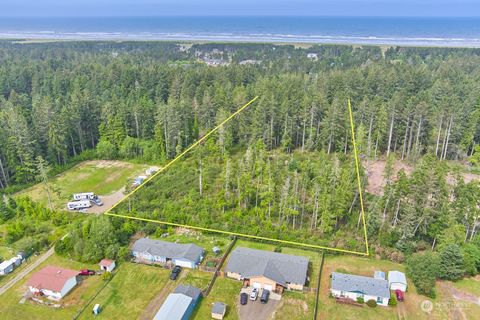 Photo of 2105 220th Street, Ocean Park, WA 98640 (MLS # 2249547)