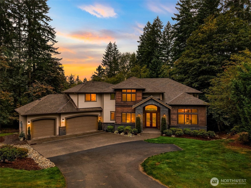 Photo of 7709 216th Avenue NE, Redmond, WA 98053 (MLS # 2592675)