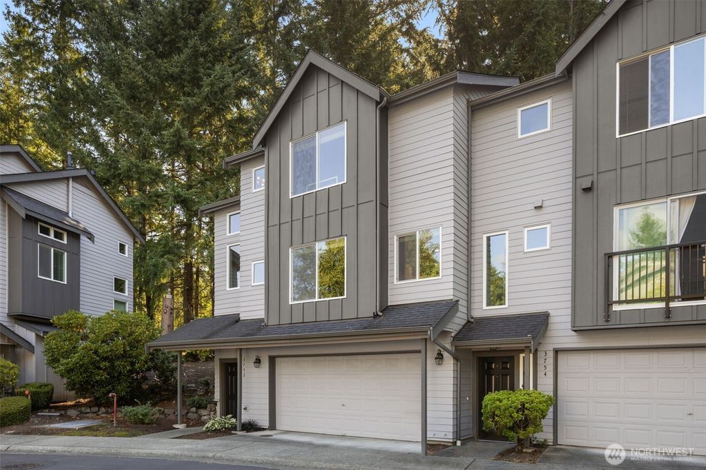 Photo of 3752 257th Avenue SE, Sammamish, WA 98029 (MLS # 2422196)