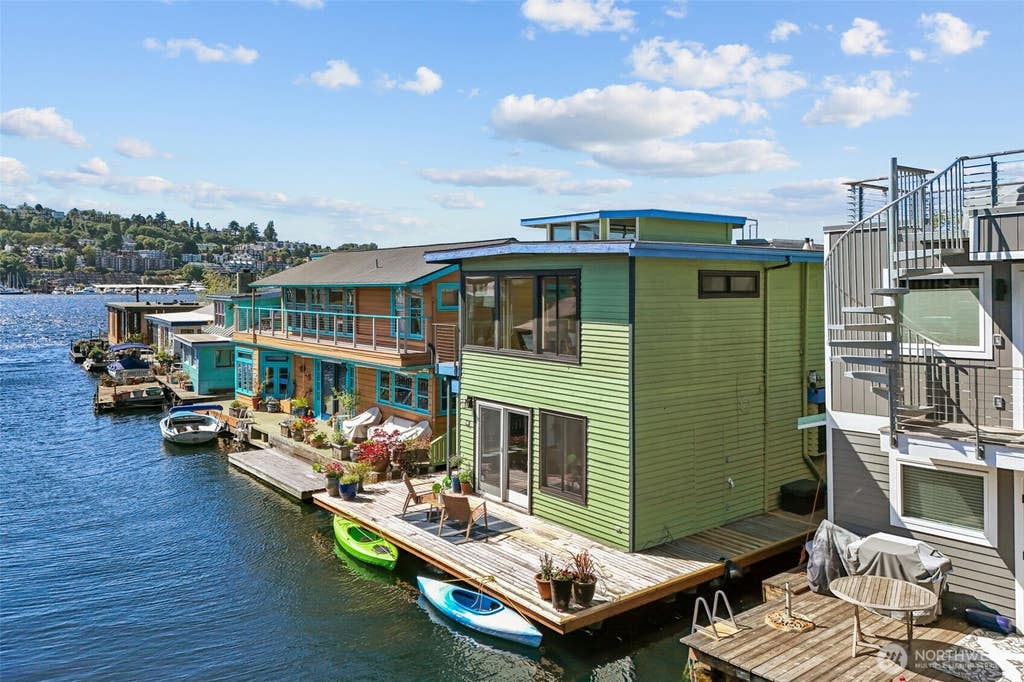 Photo of 2025 Fairview Avenue E #E, Seattle, WA 98102 (MLS # 2555958)