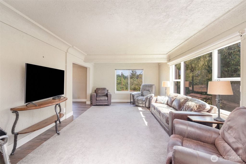 Photo of 14415 196th Avenue SE, Renton, WA 98059 (MLS # 2418378)