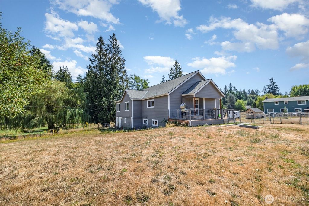 Photo of 14415 196th Avenue SE, Renton, WA 98059 (MLS # 2418378)