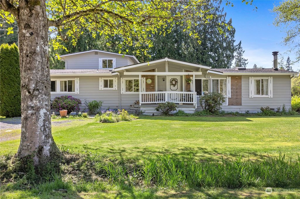 Photo of 11126 87th Avenue NE, Marysville, WA 98271 (MLS # 2067468)