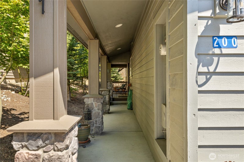 200 Clearwater Loop 1