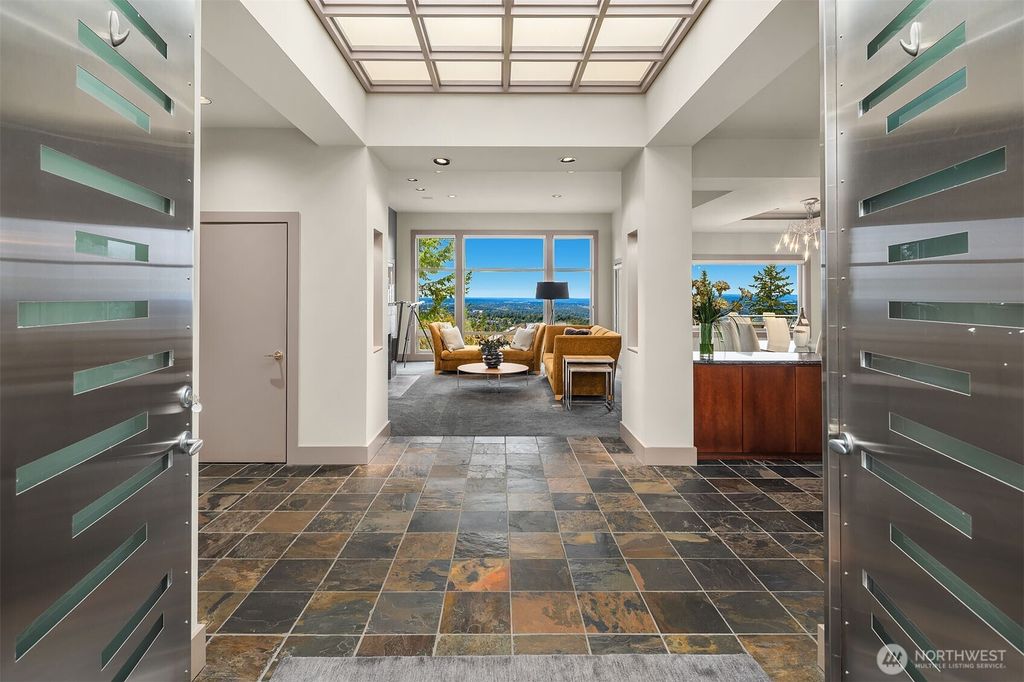 Photo of 16812 SE 58th Place, Bellevue, WA 98006 (MLS # 2475811)