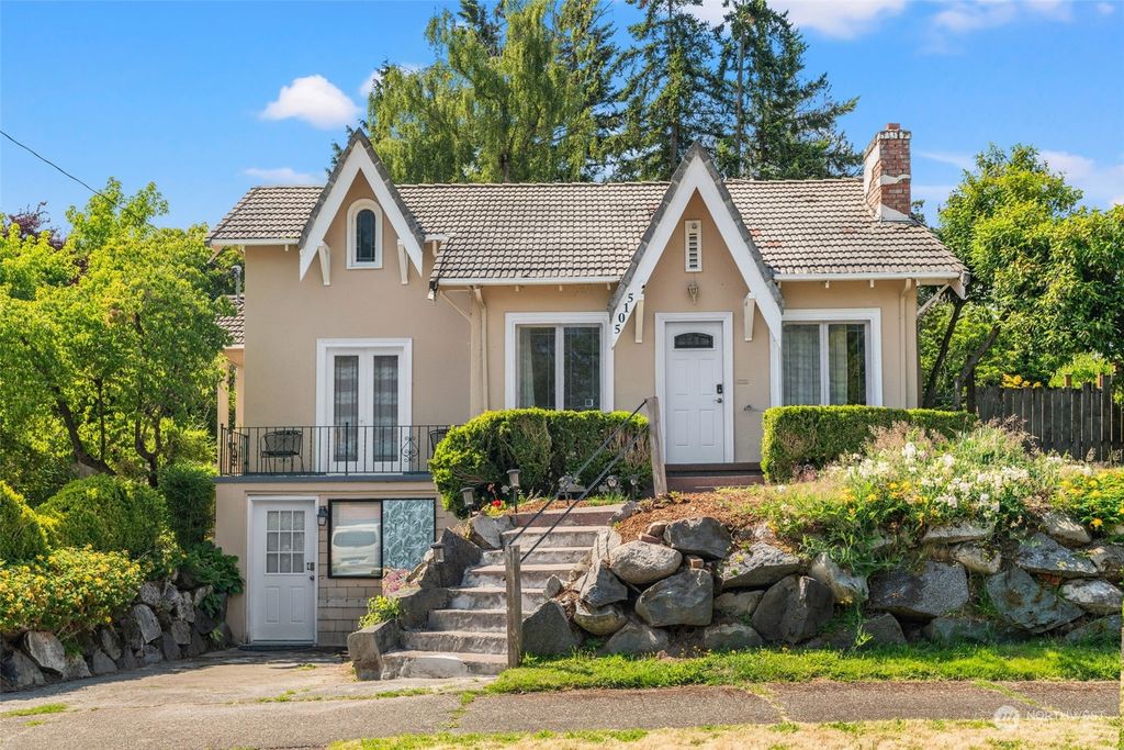 Photo of 5015 S Dakota Street, Seattle, WA 98118 (MLS # 2159306)