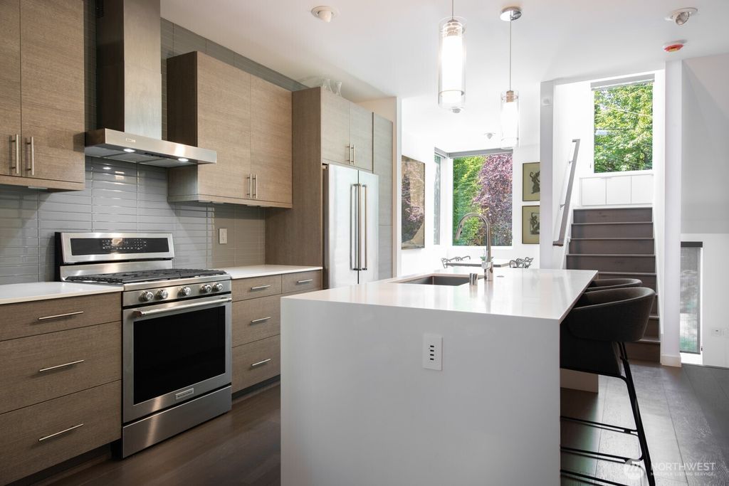Photo of 214 25th Avenue E #A, Seattle, WA 98112 (MLS # 2366407)