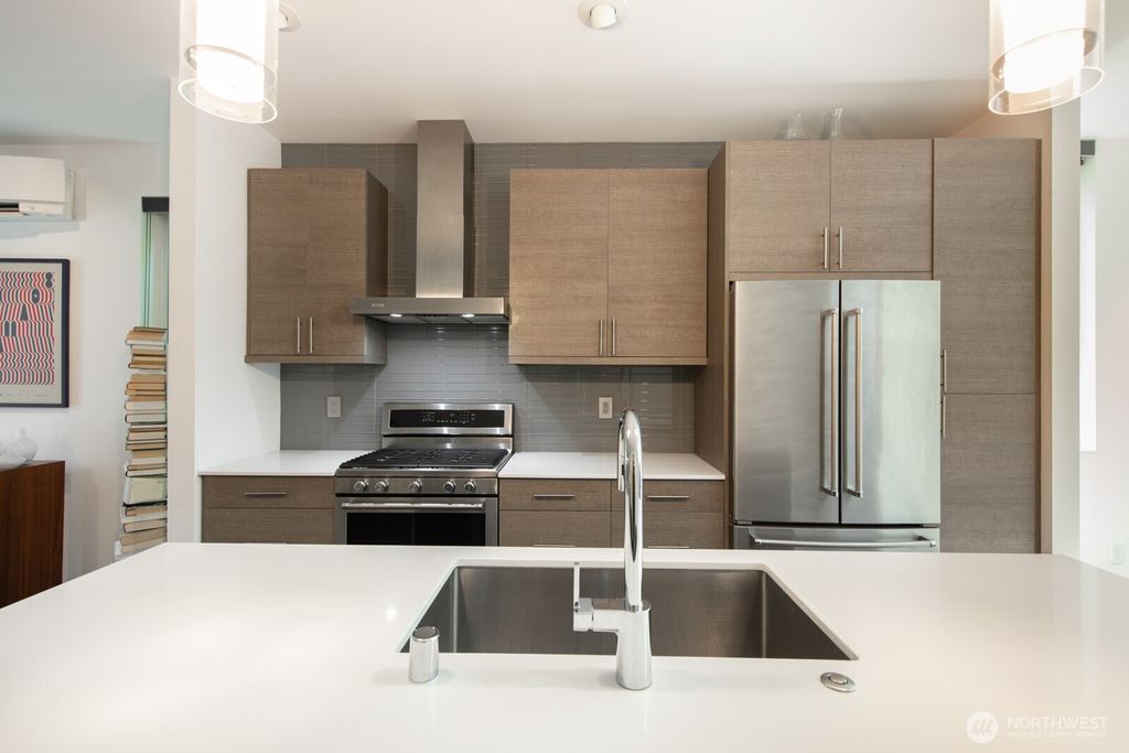 Photo of 214 25th Avenue E #A, Seattle, WA 98112 (MLS # 2366407)