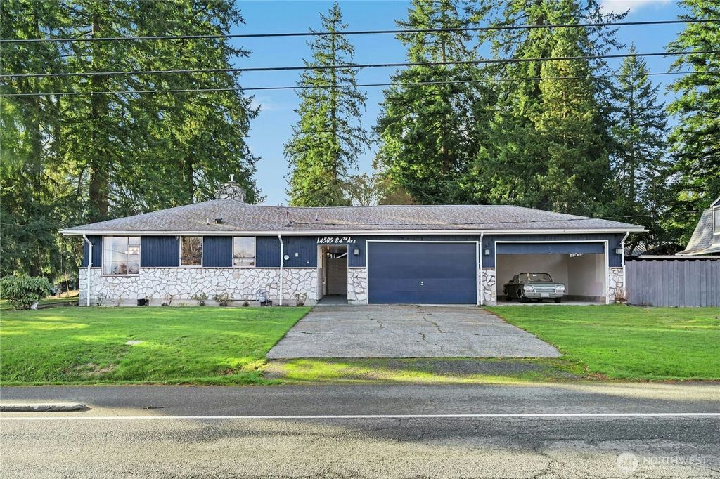 Photo of 14505 84th Avenue NE, Kenmore, WA 98028 (MLS # 2471417)