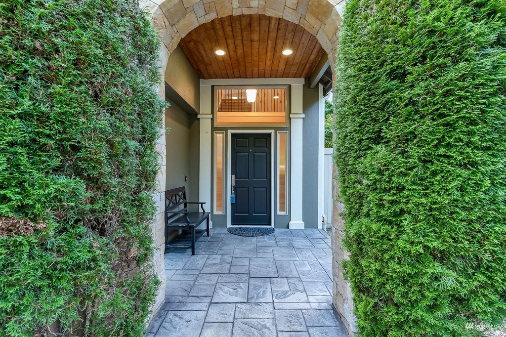 Photo of 7021 117th Place NE, Kirkland, WA 98033 (MLS # 1989907)