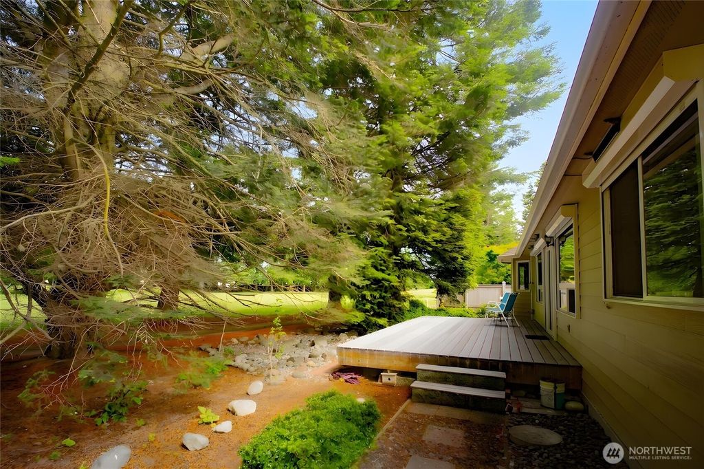 Photo of 226 Hurricane Ridge Drive, Sequim, WA 98382 (MLS # 2539087)