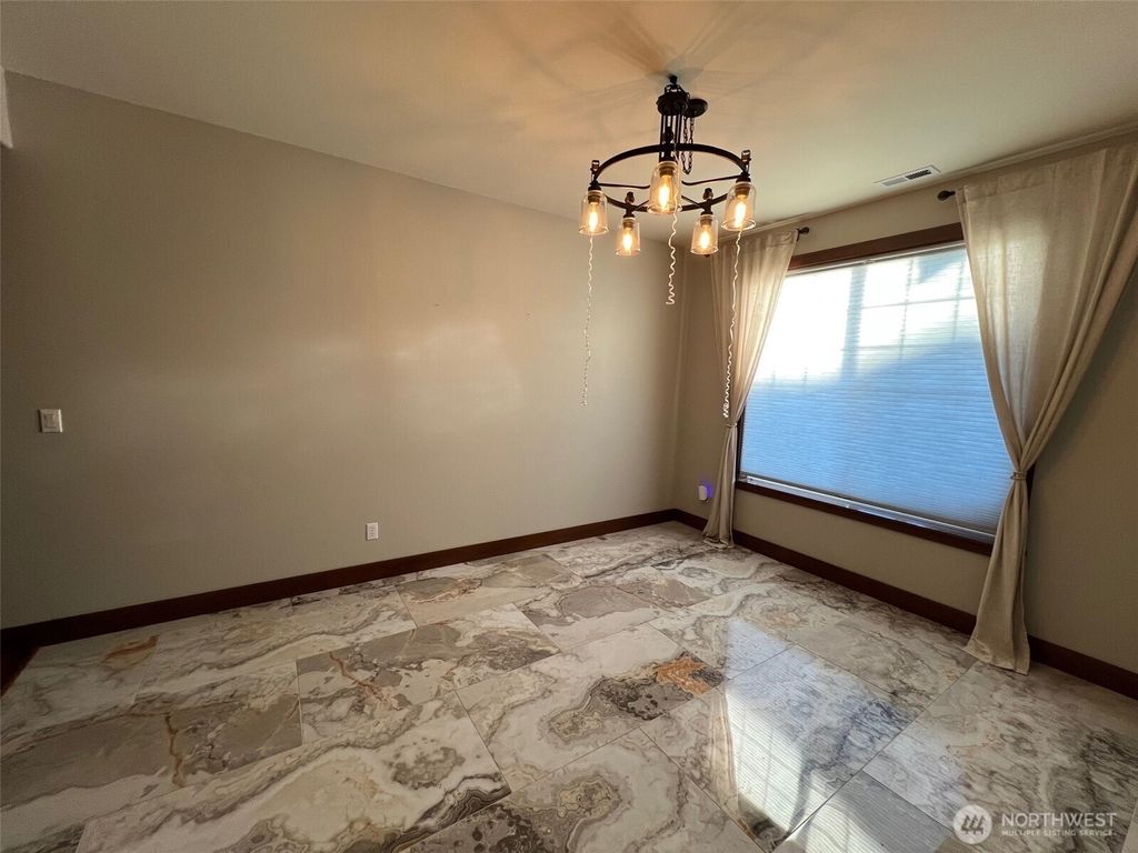 Photo of 8715 185th Street Ct E, Puyallup, WA 98375 (MLS # 2477278)