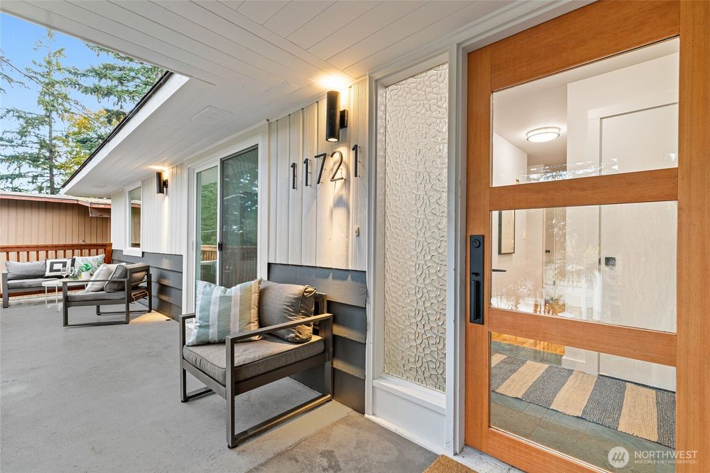 Photo of 11721 24th Avenue NE, Seattle, WA 98125 (MLS # 2456459)