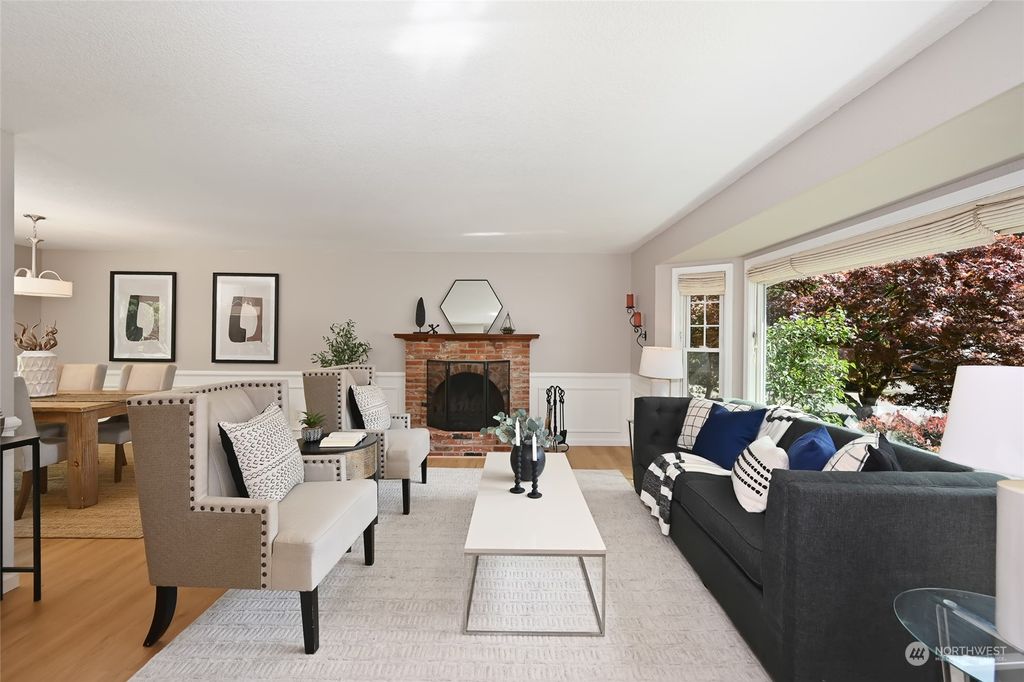 Photo of 22530 NE 19th St St, Sammamish, WA 98074 (MLS # 2226642)