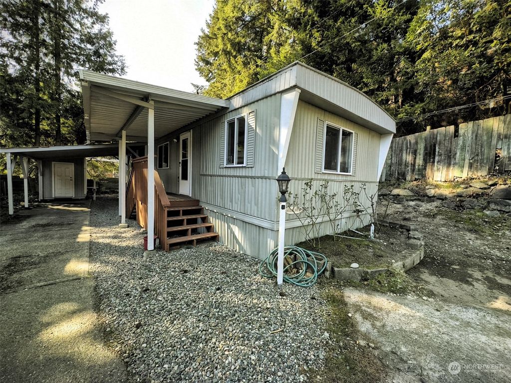 Photo of 23121 Edmonds Way #28, Edmonds, WA 98020 (MLS # 2046793)