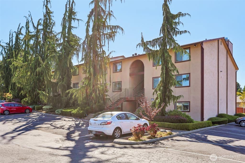 Photo of 4904 81st Place SW #206, Mukilteo, WA 98275 (MLS # 2572287)