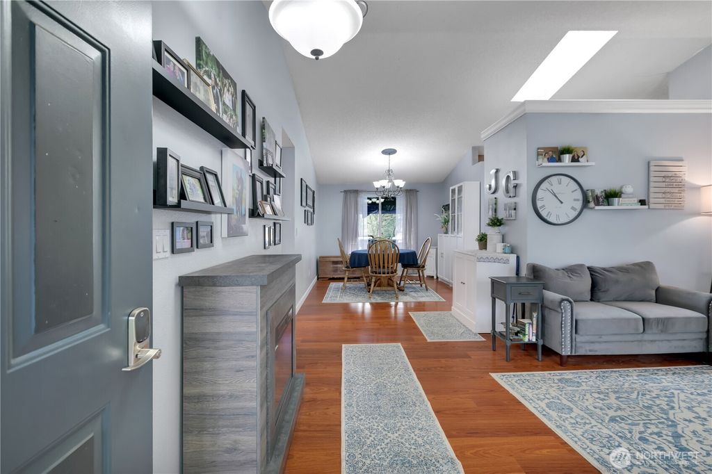 Photo of 1412 33rd Avenue Ct SW, Puyallup, WA 98373 (MLS # 2459398)