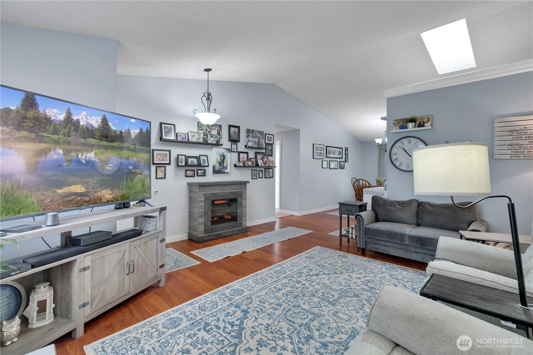 1412 33rd Avenue Ct SW