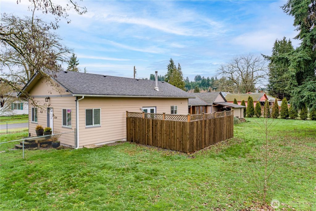 Photo of 1330 Windsor Avenue, Centralia, WA 98531 (MLS # 2476863)