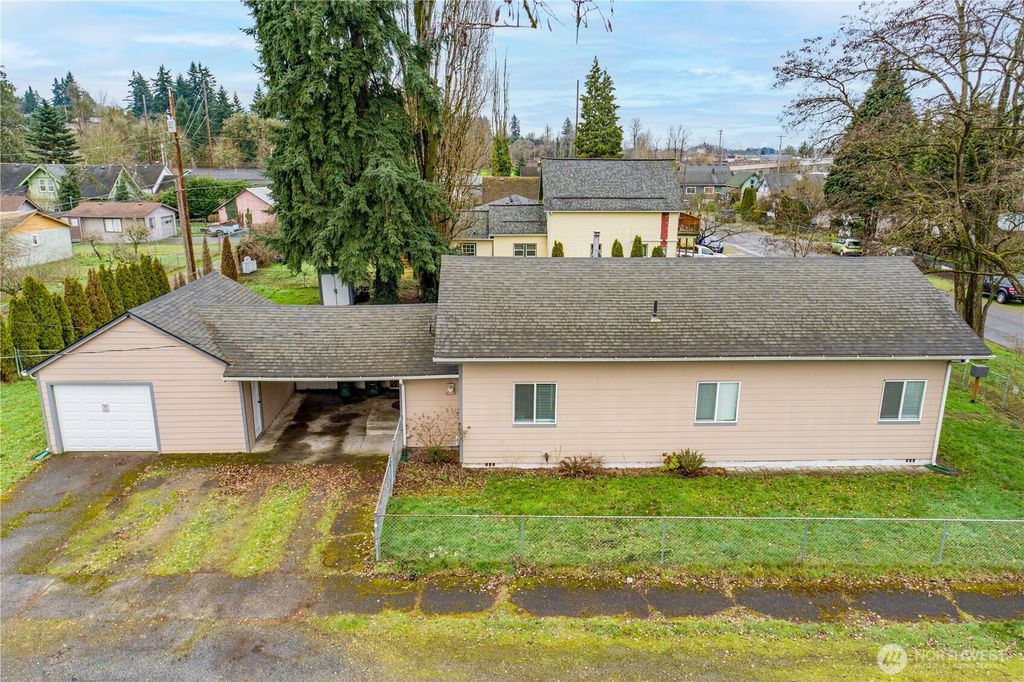 Photo of 1330 Windsor Avenue, Centralia, WA 98531 (MLS # 2476863)
