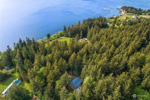 A home in Lummi Island