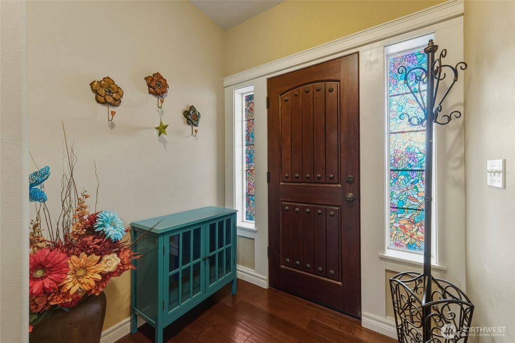 Photo of 817 NE Bunky Lane, College Place, WA 99324 (MLS # 2466471)