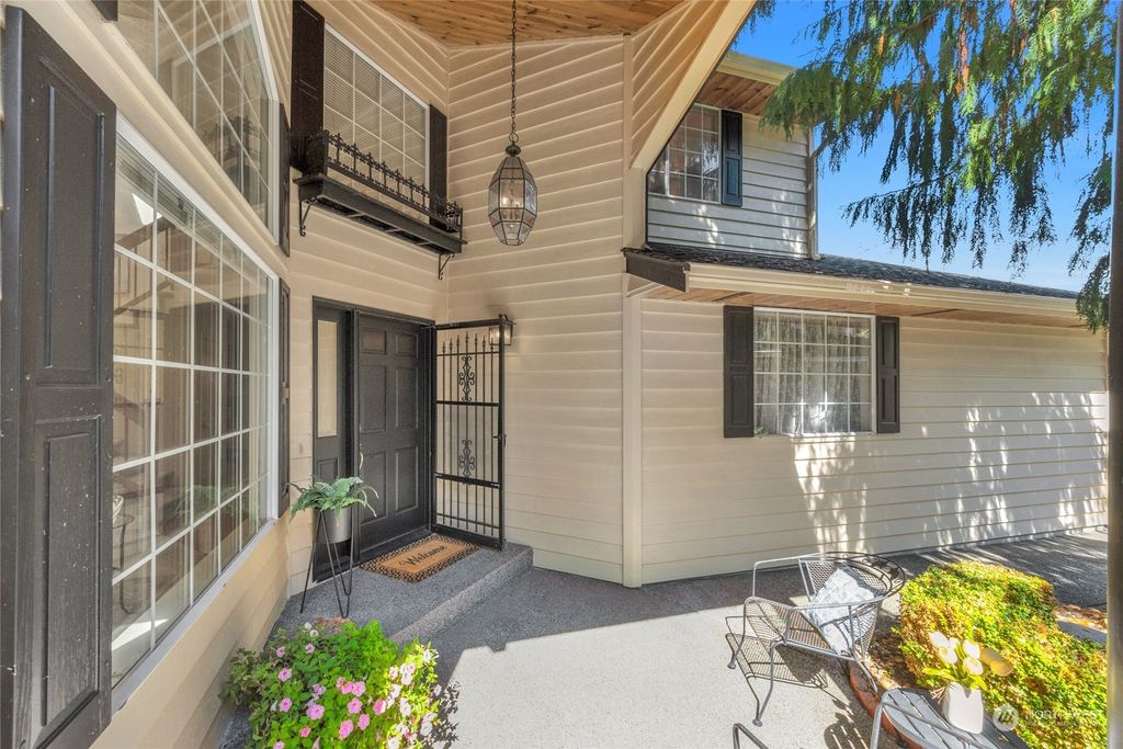 Photo of 12724 37th Avenue SE, Everett, WA 98208 (MLS # 2161736)