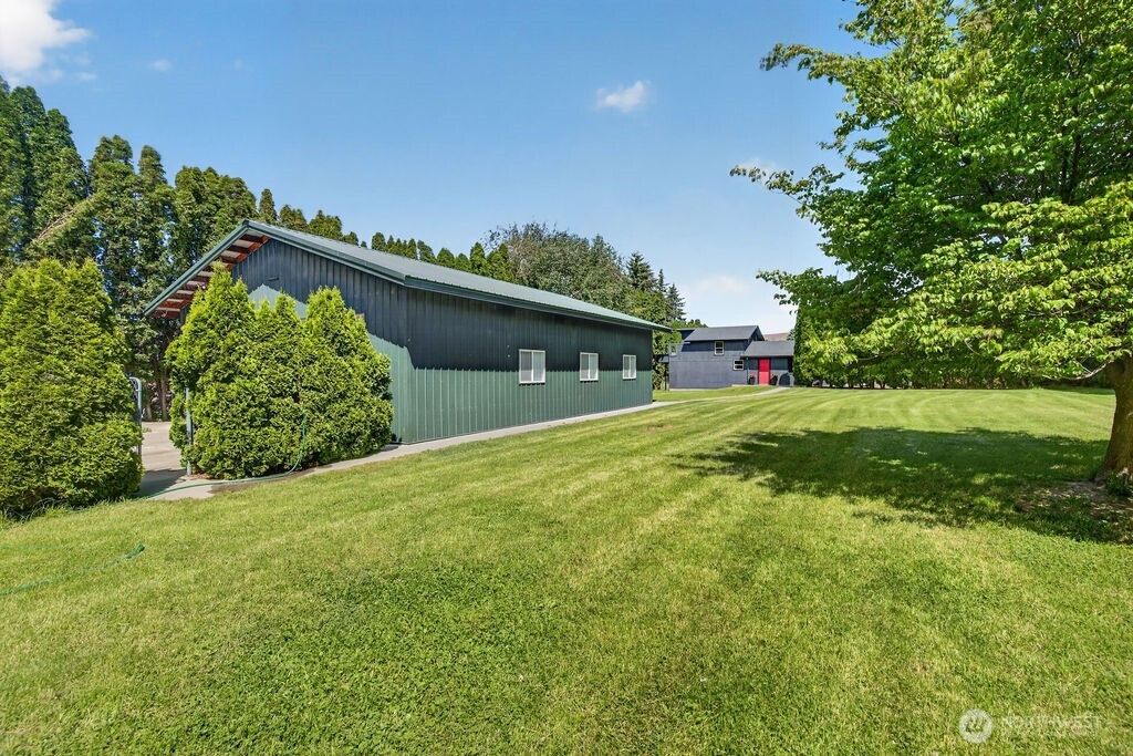 Photo of 92 S Stark Avenue, East Wenatchee, WA 98802 (MLS # 2526403)