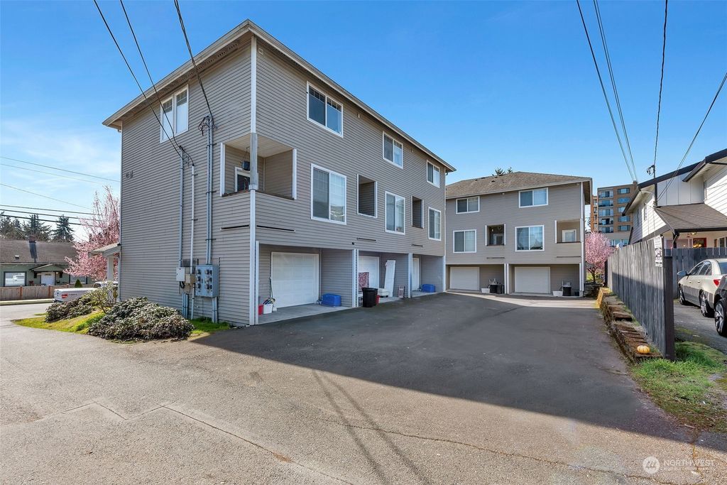 Photo of 3429 Wetmore Avenue, Everett, WA 98201 (MLS # 2211593)