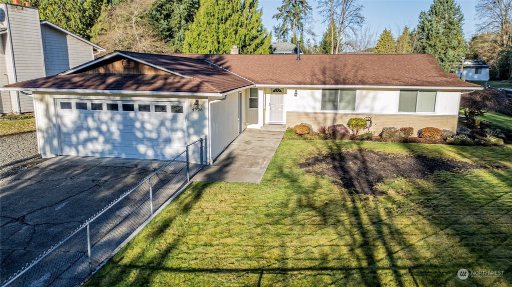 Photo of 4926 S 290th Place, Auburn, WA 98001 (MLS # 2315750)