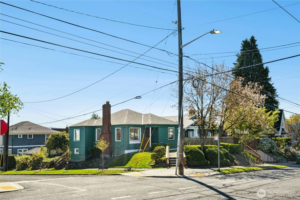 Photo of 2000 31st Avenue S, Seattle, WA 98144 (MLS # 2400722)