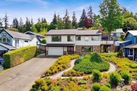 Photo of 1129 37th Street, Bellingham, WA 98229 (MLS # 2526121)