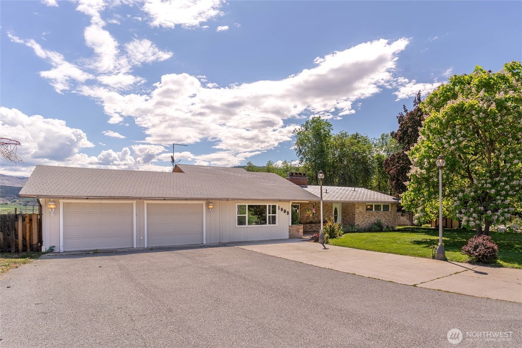 Photo of 1903 Deerpath Drive, Oroville, WA 98844 (MLS # 2544708)