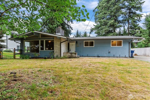 Photo of 11020 SE 186th Street, Renton, WA 98055 (MLS # 2548273)