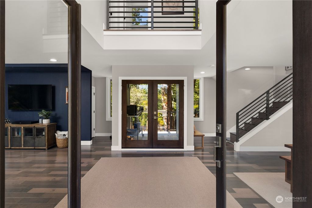 Photo of 2912 SW 115th Street, Seattle, WA 98146 (MLS # 2234613)