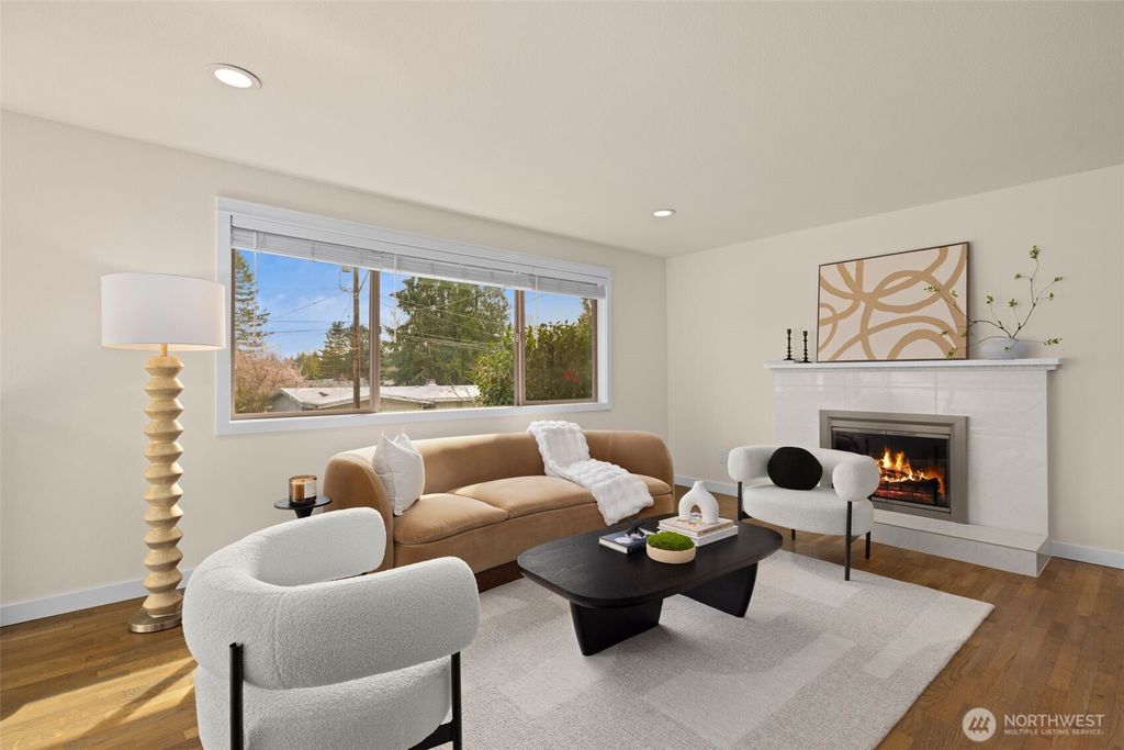 Photo of 11110 3rd pl se Pl, Everett, WA 98208 (MLS # 2489203)