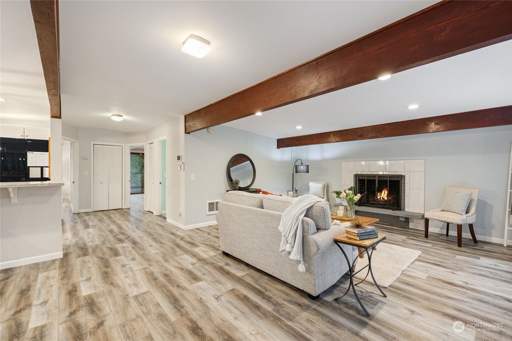 Photo of 1305 SW 310th Street, Federal Way, WA 98023 (MLS # 2318389)