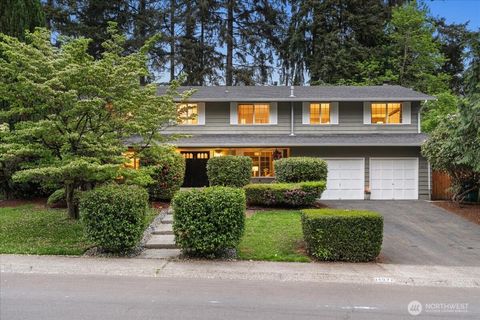 Photo of 14072 117th Avenue NE, Kirkland, WA 98034 (MLS # 2522120)