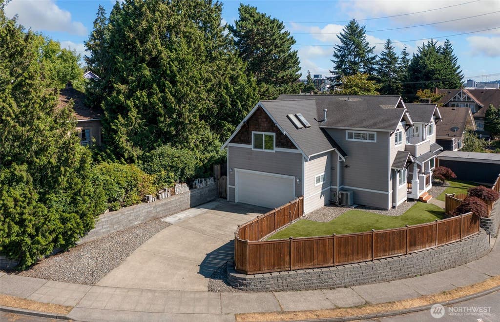 Photo of 7208 8th Avenue NE, Seattle, WA 98115 (MLS # 2571997)