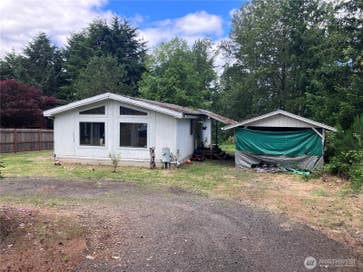1710 E Trails End Belfair WA 98528