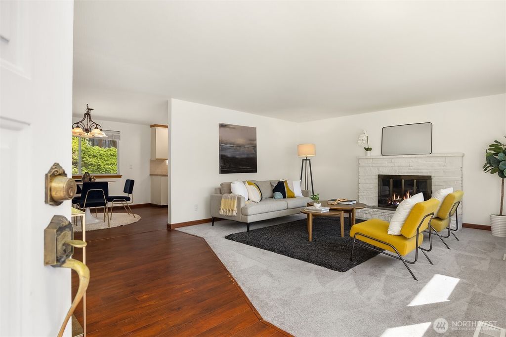 Photo of 20816 1st Place S, Des Moines, WA 98198 (MLS # 2495820)