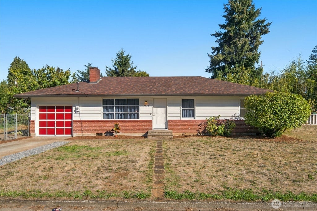 Photo of 2526 E 20th Street, Vancouver, WA 98661 (MLS # 2589718)