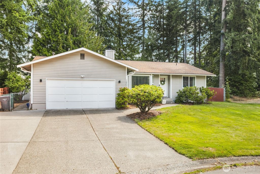 Photo of 1807 SW 352nd Place, Federal Way, WA 98023 (MLS # 2423566)