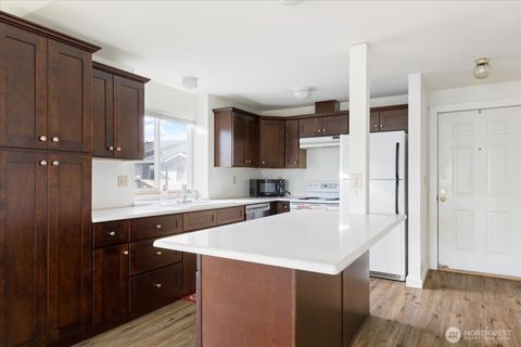 Photo of 537 NE Ellis Way #A202, Oak Harbor, WA 98277 (MLS # 2456744)